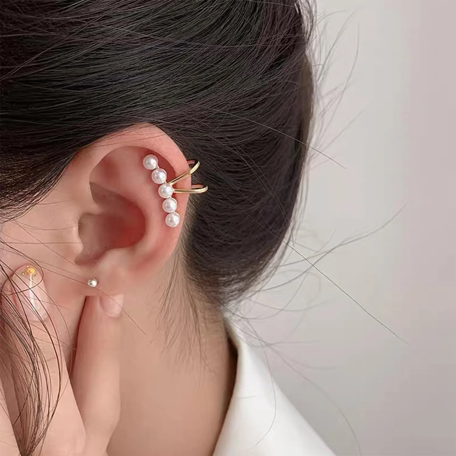 1Pair of Pearl Earrings Cuff For Women Non Piercing Fake Cartilage Wrap Ear Cuff Fashion Earrings Hypoallergenic Ear Cuff Ear Clip on Dainty Jewelry Accessory for Women Trendy