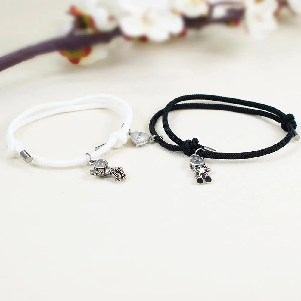 2-piece set: Luminous heart-shaped projection bracelet - I Love You in 100 languages, exclusively for couples, Valentine's Day gift Heart black white