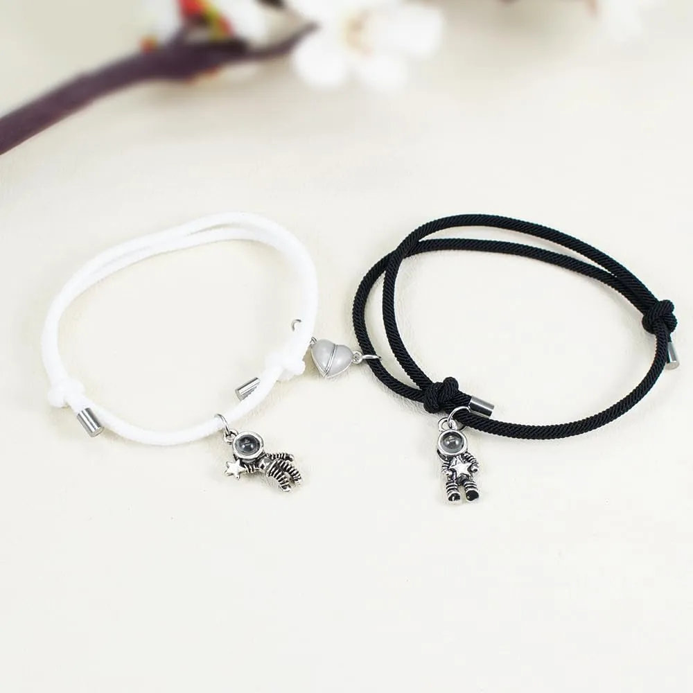 2-piece set: Luminous heart-shaped projection bracelet - I Love You in 100 languages, exclusively for couples, Valentine's Day gift Heart black white