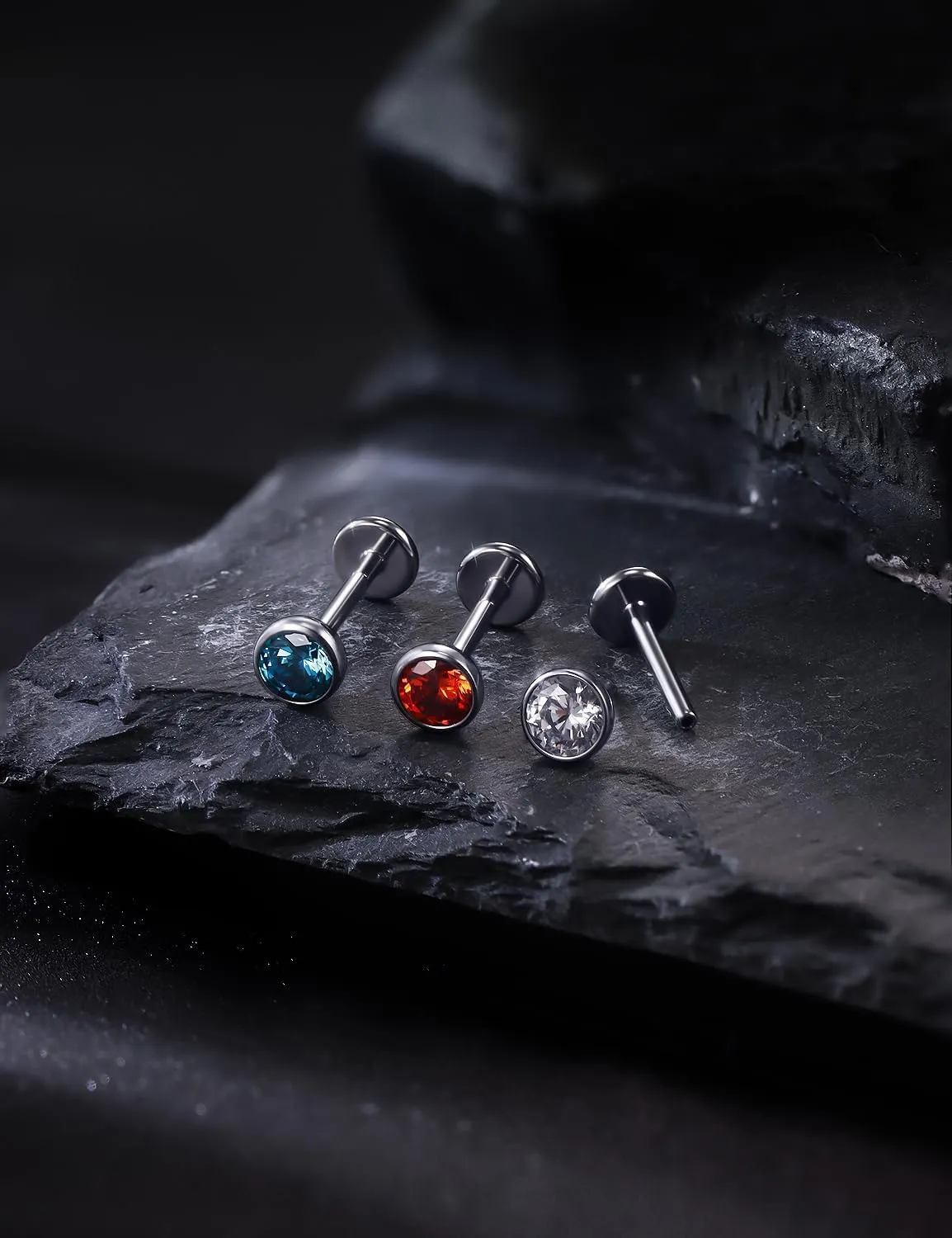 20G 18G 16G Titanium Threadless Flat Back Earrings Nose Ring Studs Tragus Labret Medusa Piercing Jewelry G23 Monroe Lip Ring Snake Bite Forward Helix Conch Cartilage Earrings Piercing Jewelry