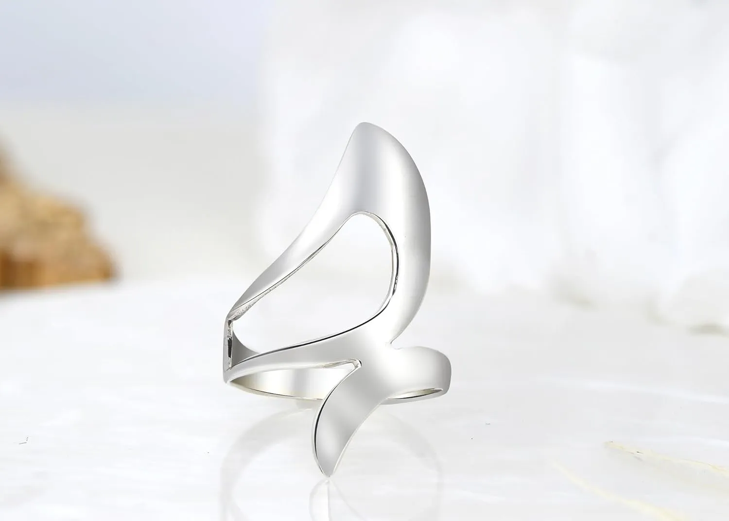 AeraVida Sleek Wide Open Wave Wrap Sterling Silver Ring | Elegant Silver Ring for Evening Event | Fashionable Modern Ring for Women Accessory | Anniversary Jewelry Gift | Size 6-10