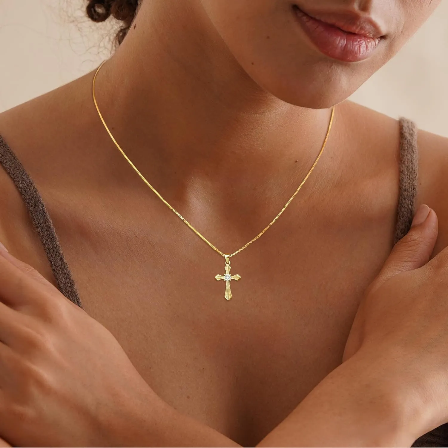 Cross Necklace for Women, 14k Gold Cross Necklaces for Women Trendy Dainty Gold Necklace Pearl Diamond Cross Pendant Necklaces Religious Christian Baptism Faith Jewelry for Woman