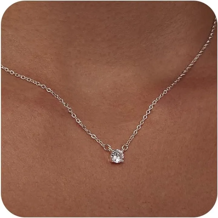 Diamond Pendant Necklace for Women, Dainty Gold Necklace 18k Gold Plated Paperclip Choker Necklaces Cute Open Oval Necklaces Simple Gold Necklace Jewelry Gifts for Women Trendy