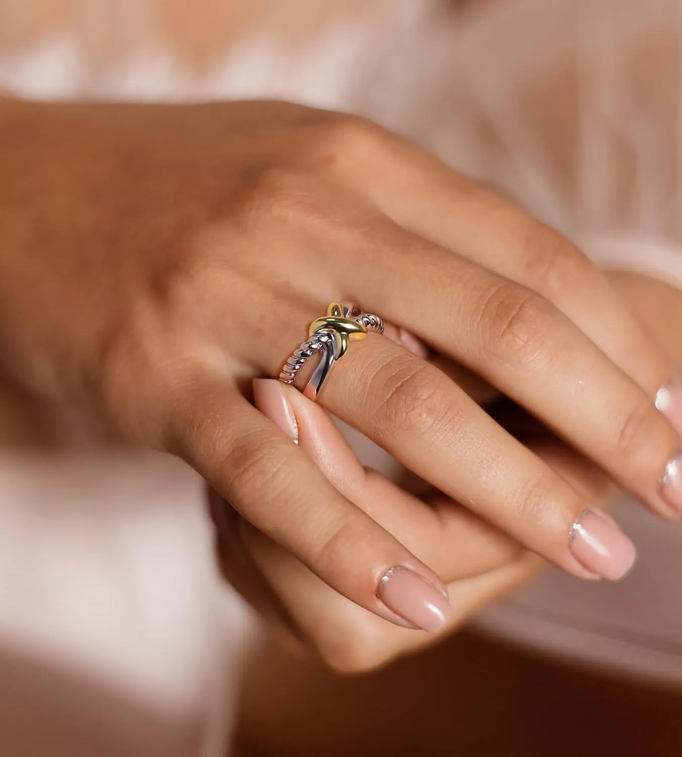Gold and Silver Cross Rings for Women, Fashion Statement Ring X Knot Band Chunky Twisted Cable Wire Ring Jewelry Gifts for Her