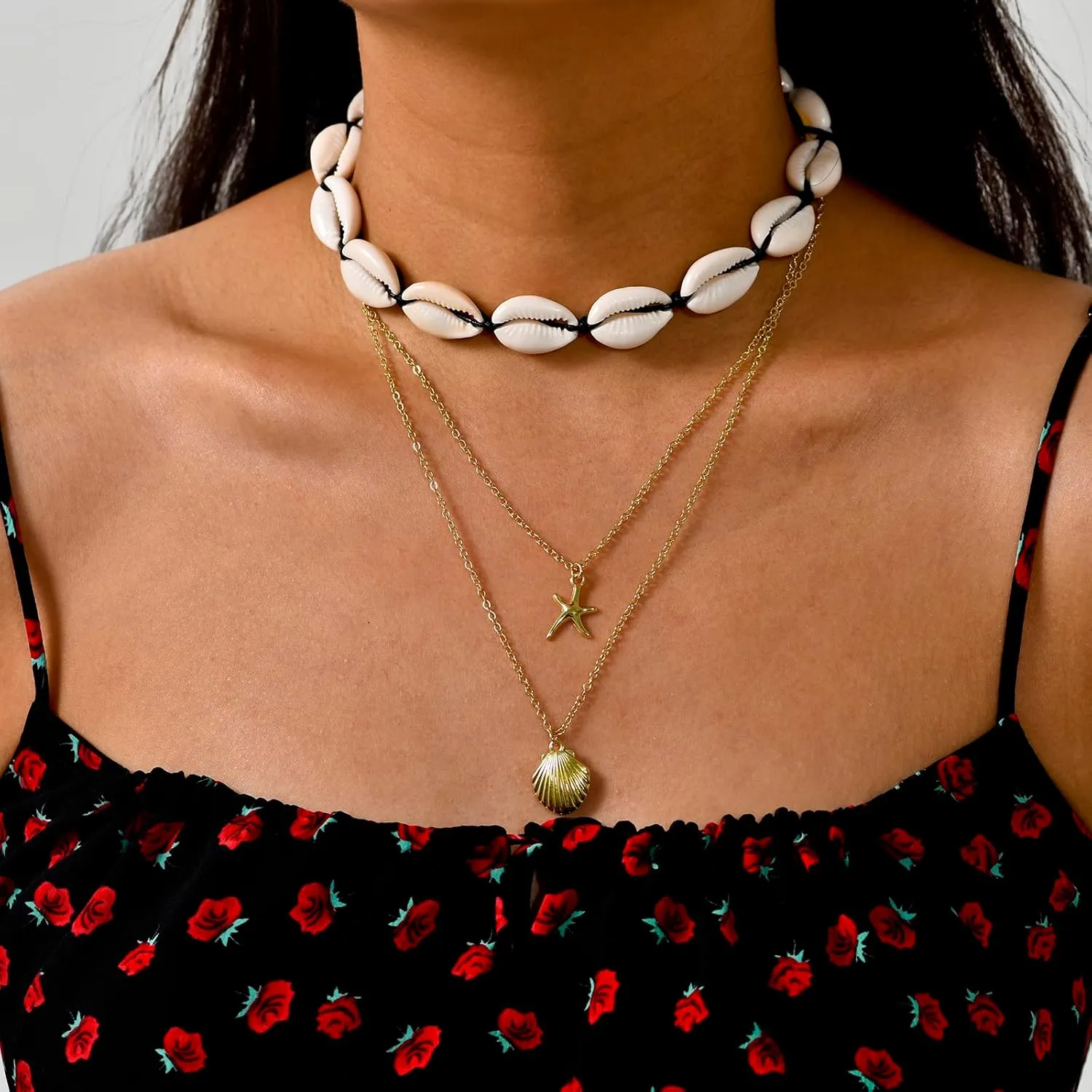 Layered Shell Necklaces Bohemian Pearl Starfish Seashell Pendant Necklace for Women Scallop Choker Necklace Summer Beach Jewelry Gift
