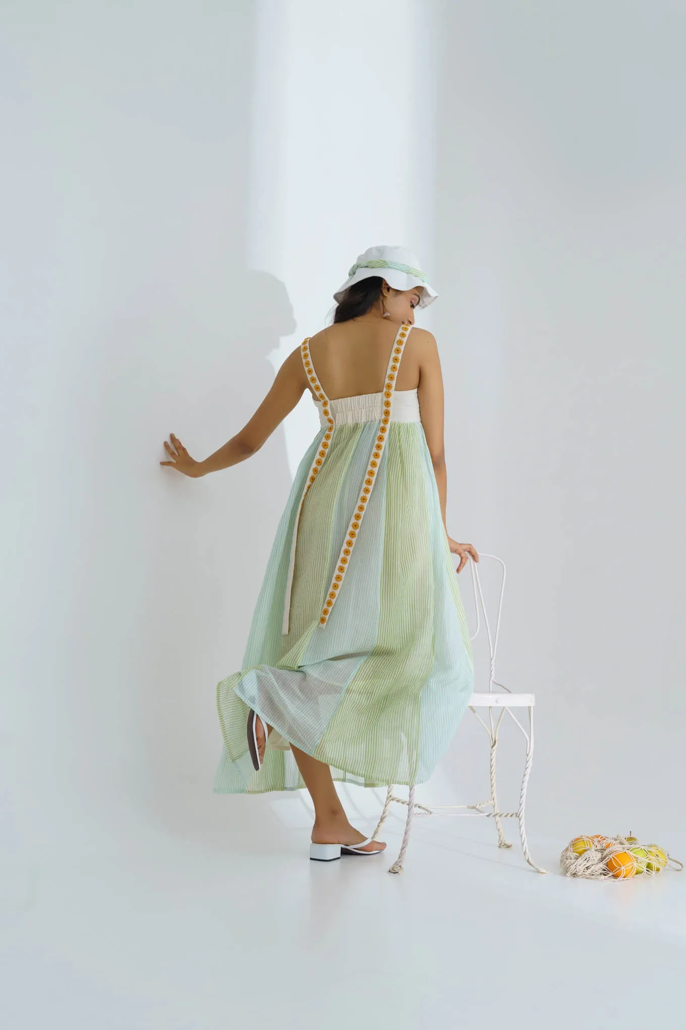 Lazy daisy dress