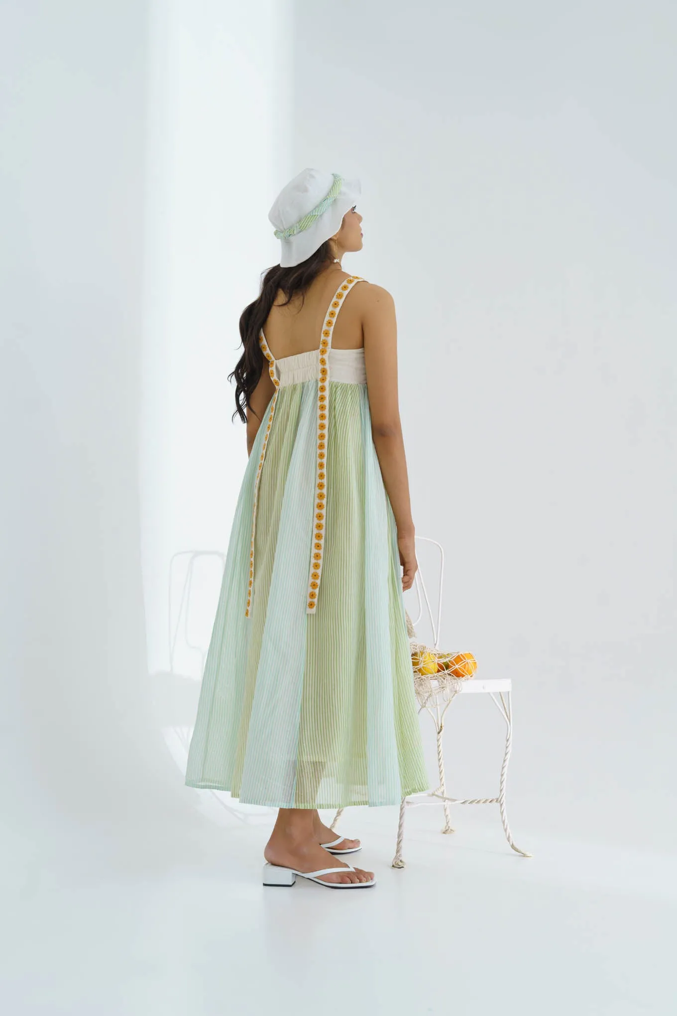 Lazy daisy dress