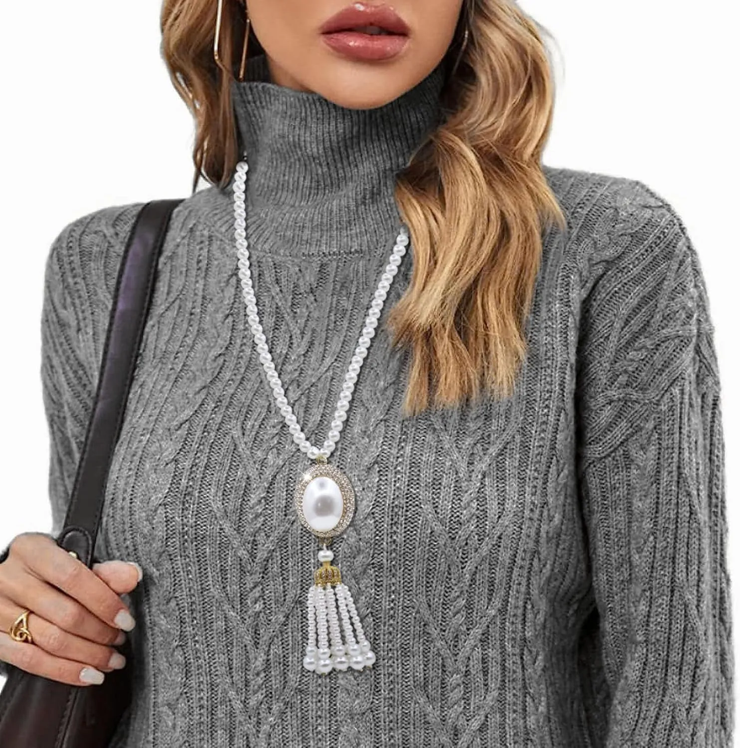 Long Crystal Round Pearl Pendant Necklace for Women Rhinestone Pearl Tassels Necklaces Pearl Beaded Necklaces Gold Silver Sweater Statement Necklace Fashion Jewelry for Women