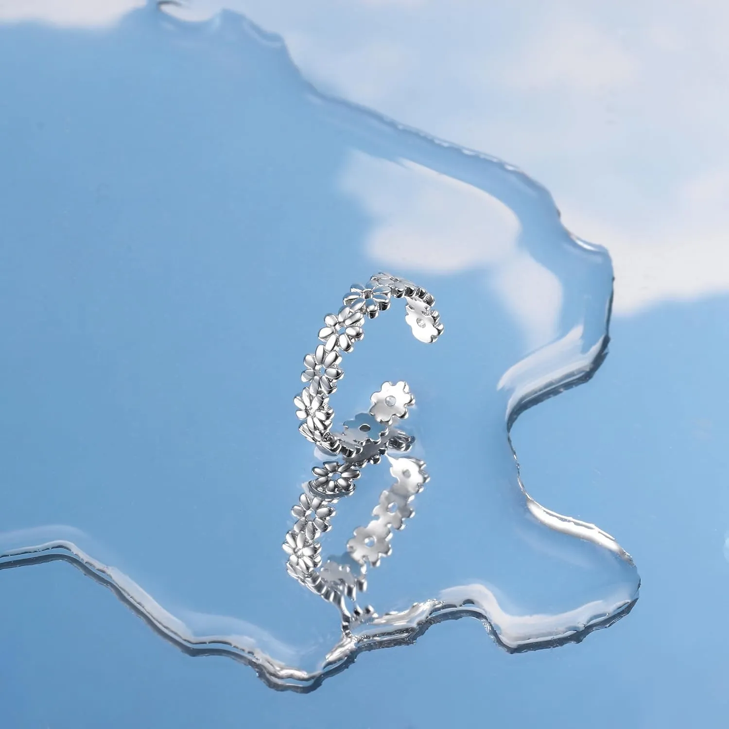 Milacolato 925 Sterling Silver Toe Rings for Women 18K White Gold Plated Arrow Heart Infinity Vintage Celtic Knot Teardrop Daisy Flower Stylish Toe Rings Adjustable Toe Band Rings Summer Beach Foot Jewelry