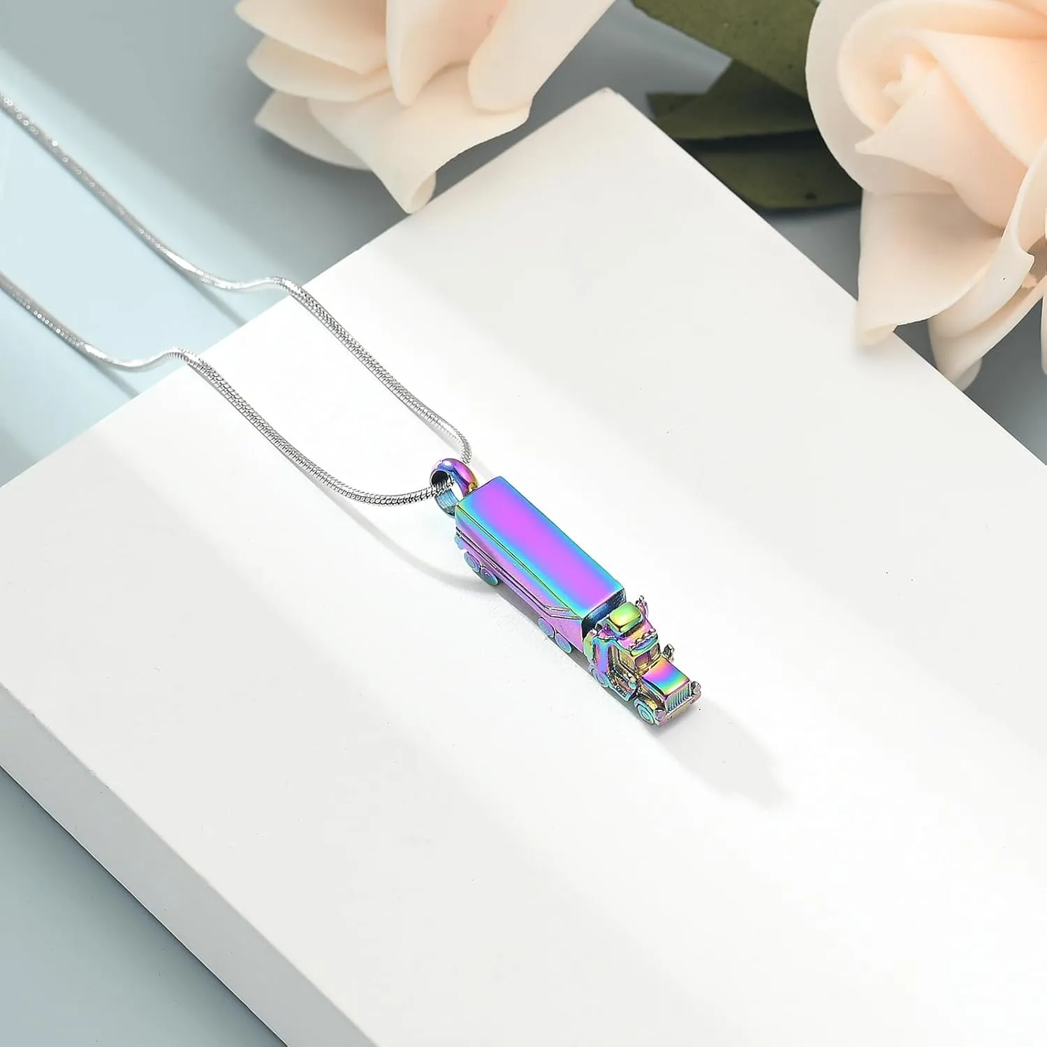 shajwo 18 Wheeler Semi Truck Urn Necklace for Ashes for Men Women Cremation Jewelry of Loved Ones Memorial Locket Pendant