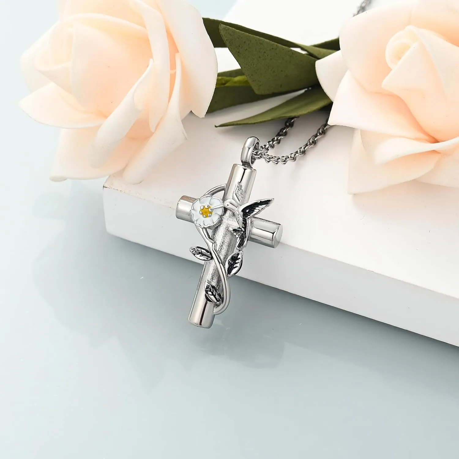 shajwo Cremation Jewelry Hummingbird Urn Necklaces for Ashes for Women Men Keepsake Memorial Ashes Pendant Necklace