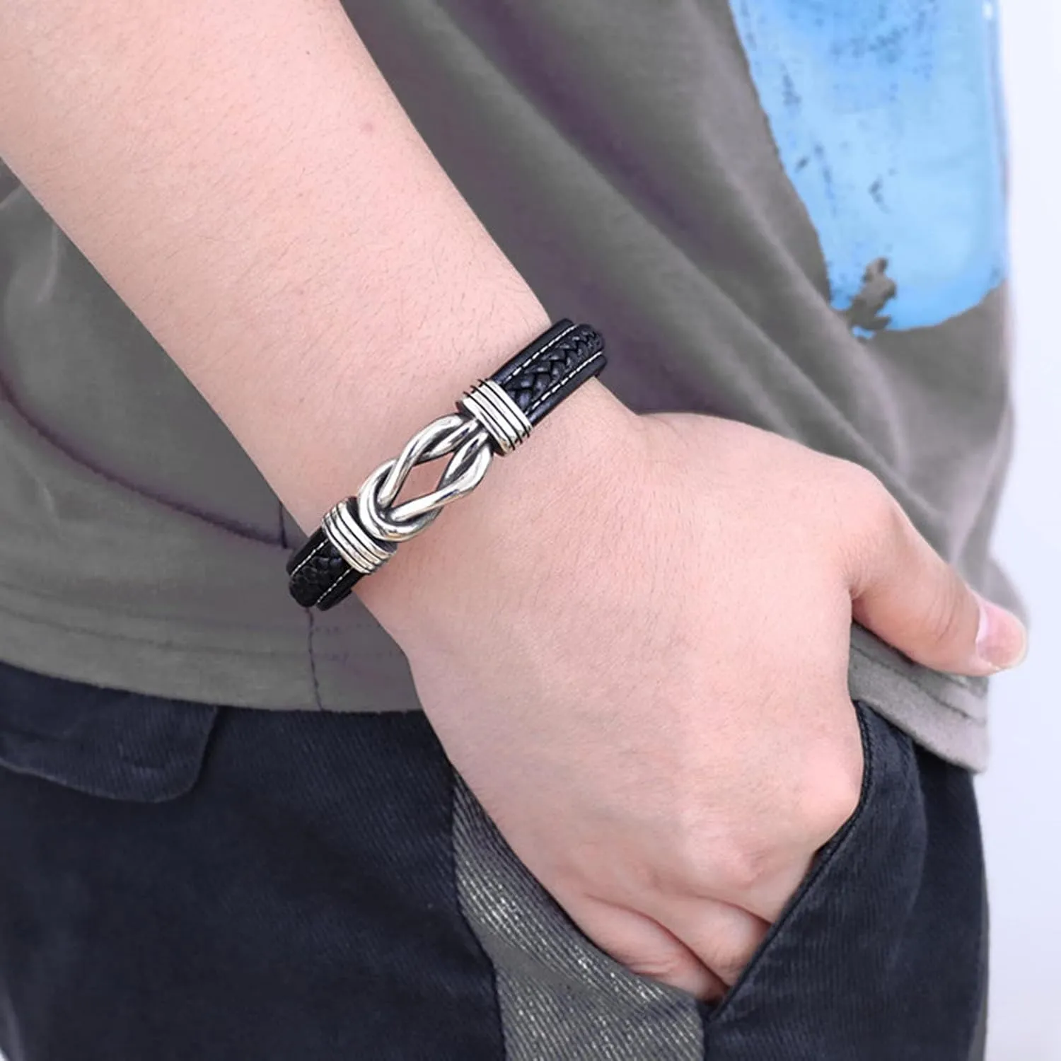 Son's Infinity Knot Bracelet, To My Son Infinity Knot Leather Bracelet From Mom Forever Linked Together Bracelets for My Son Stainless Steel Engraved Jewelry for Birthday Christmas
