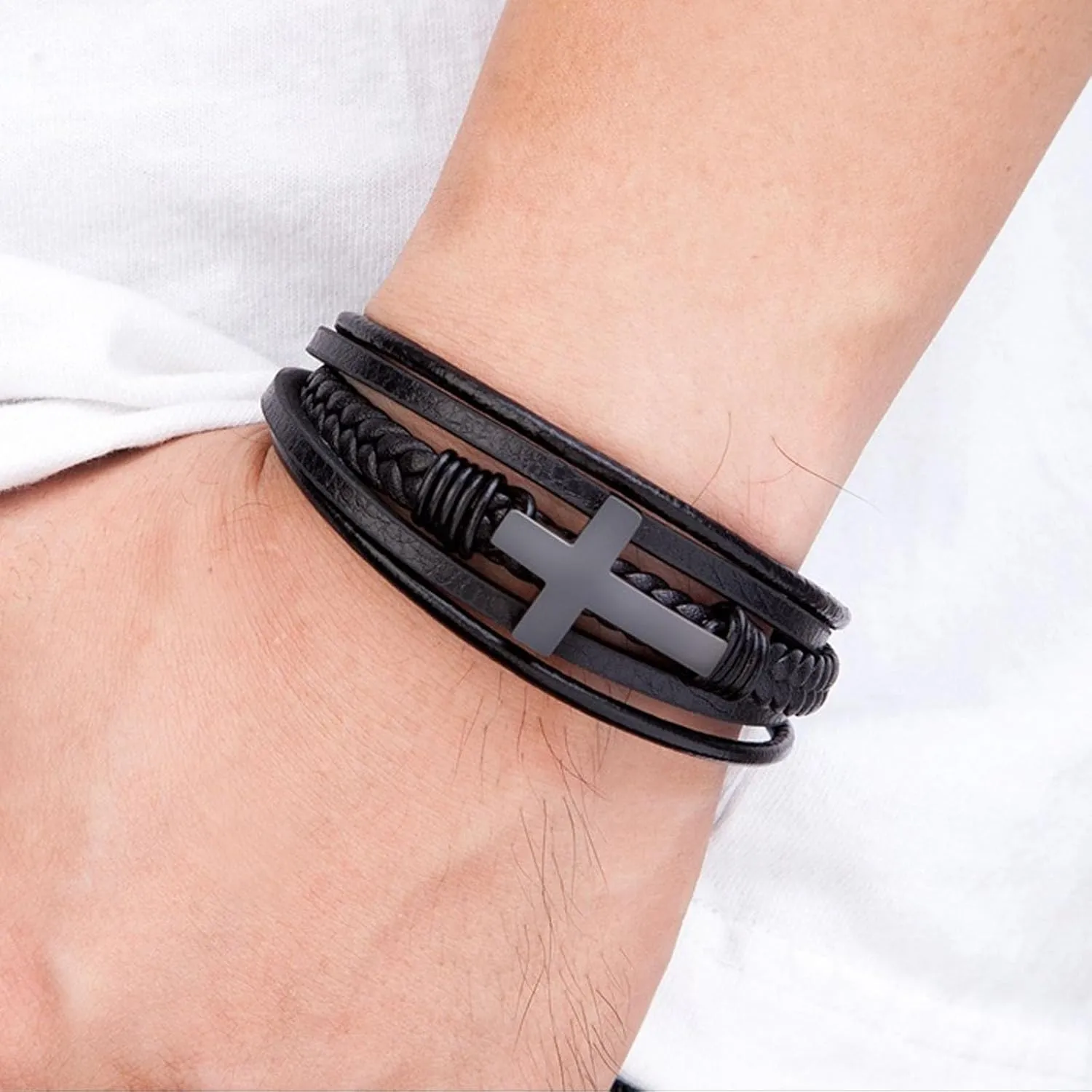Son's Infinity Knot Bracelet, To My Son Infinity Knot Leather Bracelet From Mom Forever Linked Together Bracelets for My Son Stainless Steel Engraved Jewelry for Birthday Christmas