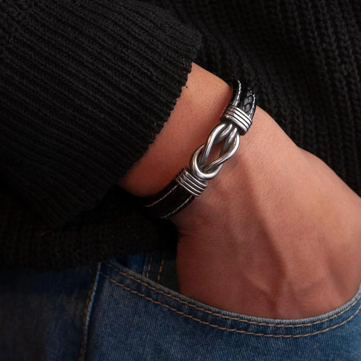 Son's Infinity Knot Bracelet, To My Son Infinity Knot Leather Bracelet From Mom Forever Linked Together Bracelets for My Son Stainless Steel Engraved Jewelry for Birthday Christmas